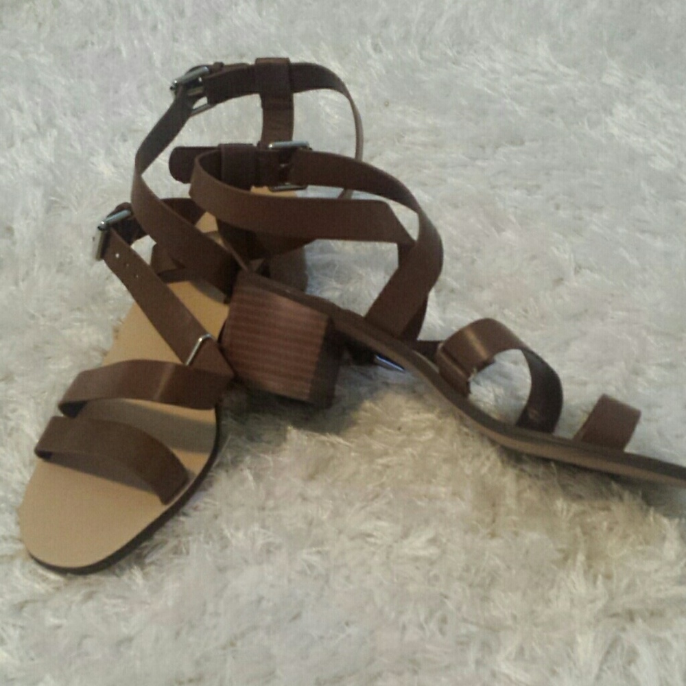 Sandals - Picture 3 of 4